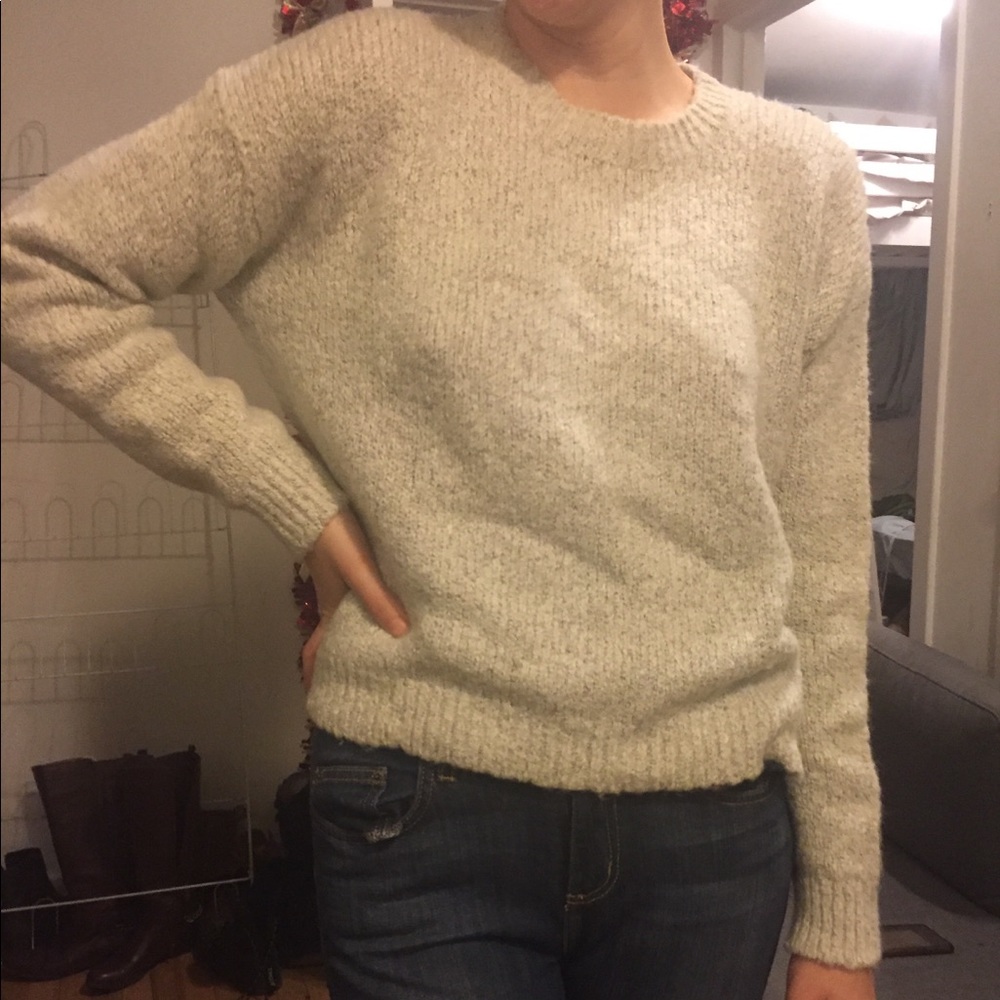 Light grey sweater